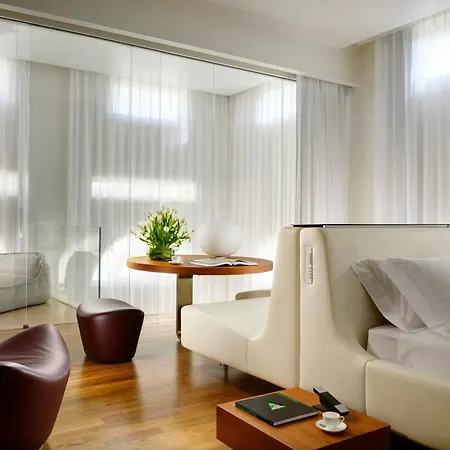 Palazzo Montemartini Rome, A Radisson Collection Roma