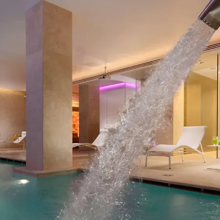 Palazzo Montemartini Rome, A Radisson Collection מלון 5*