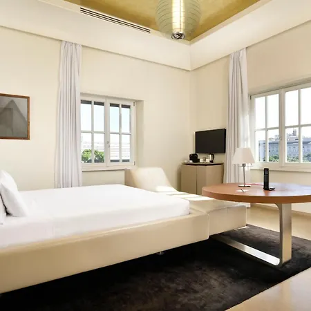 Palazzo Montemartini Rome, A Radisson Collection Roma