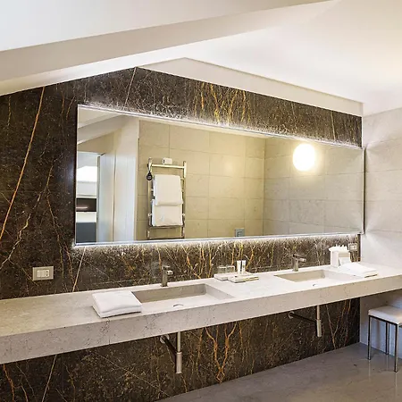 Hotel Palazzo Montemartini Rome, A Radisson Collection 5*