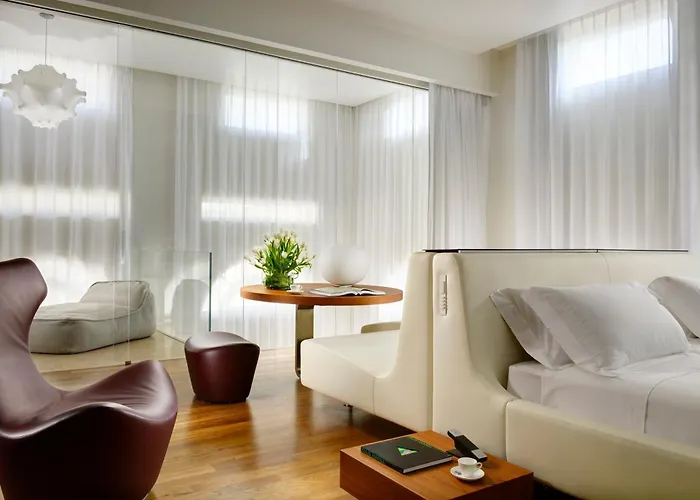 Palazzo Montemartini Rome, A Radisson Collection Roma