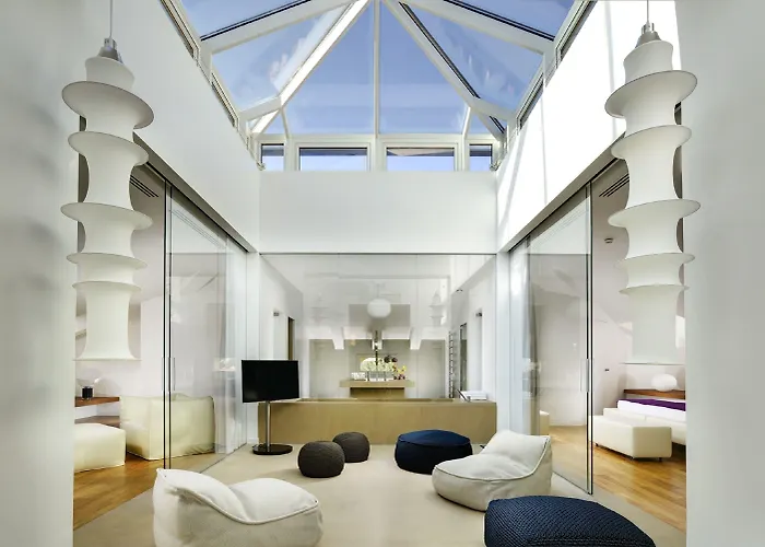 Palazzo Montemartini Rome, A Radisson Collection 5*