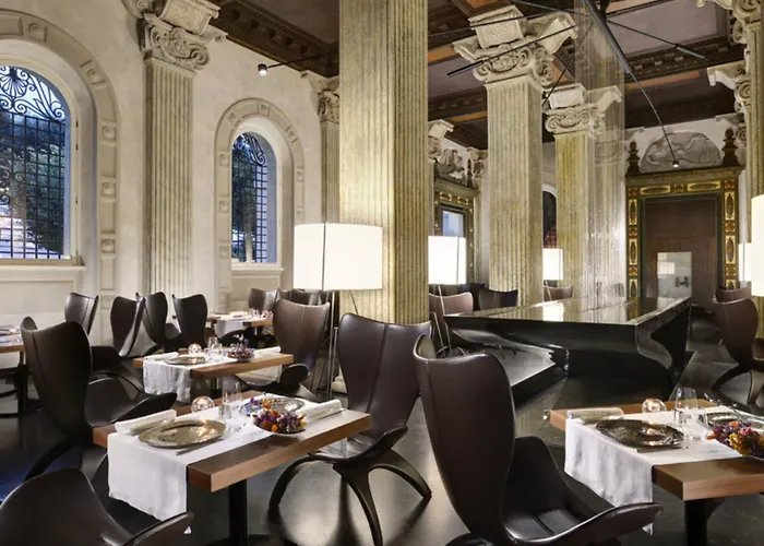 Palazzo Montemartini Rome, A Radisson Collection Hotel Roma