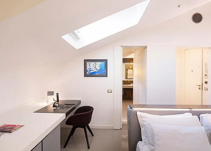 Hotel Palazzo Montemartini Rome, A Radisson Collection 5*