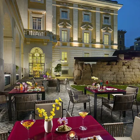Hotel Palazzo Montemartini Rome, A Radisson Collection