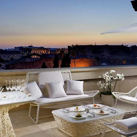 Palazzo Montemartini Rome, A Radisson Collection Otel Roma